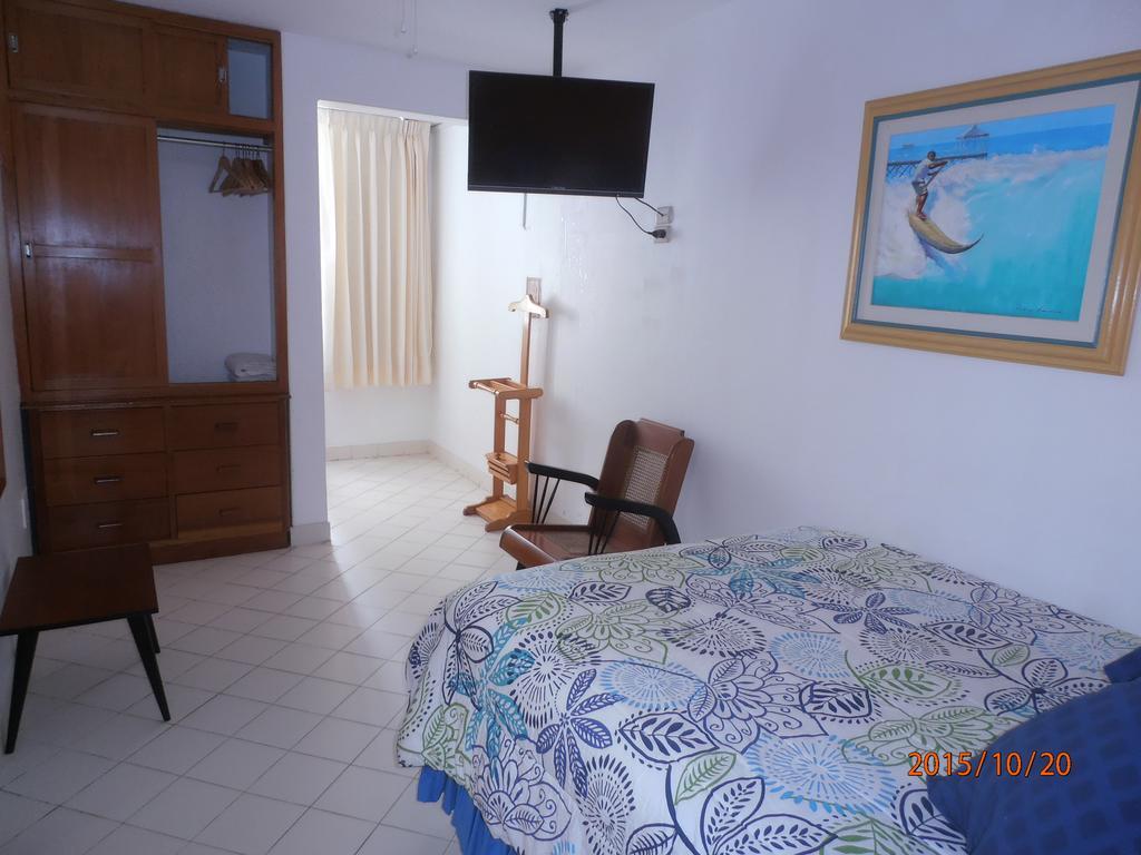 Hotel Bracamonte Huanchaco Oda fotoğraf